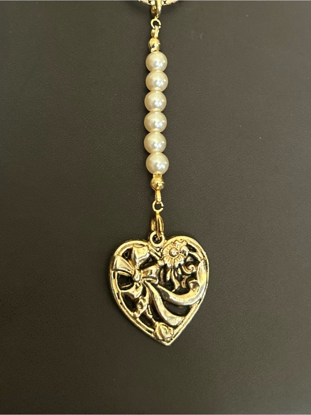 Vintage Gold Openwork Heart Pearl Charm Pendant Ribbon Bow Flower Upcycled - Picture 2 of 8